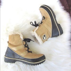 Sorel Tivoli II Suede Boots Sz 8 Curry